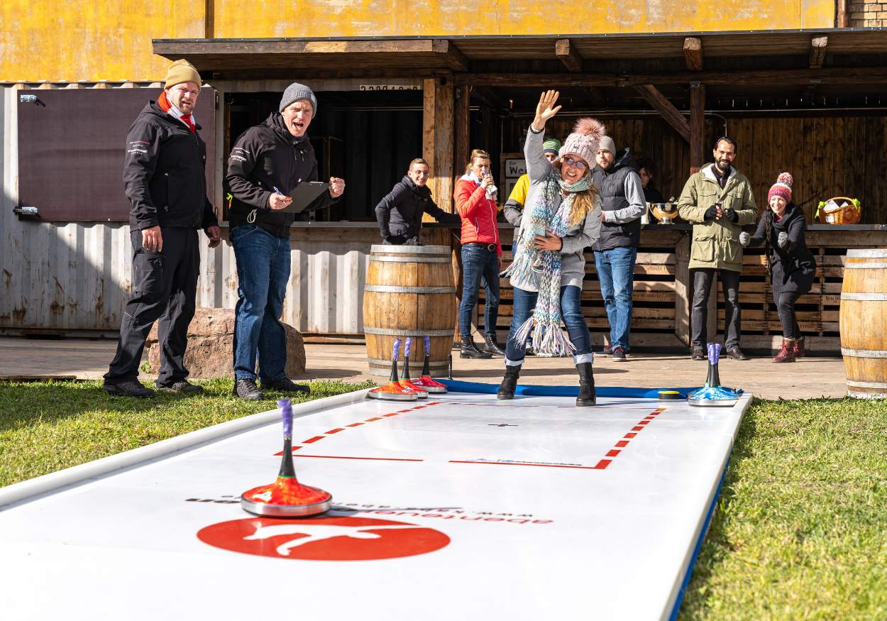 Eisstockschießen Weihnachtsfeier