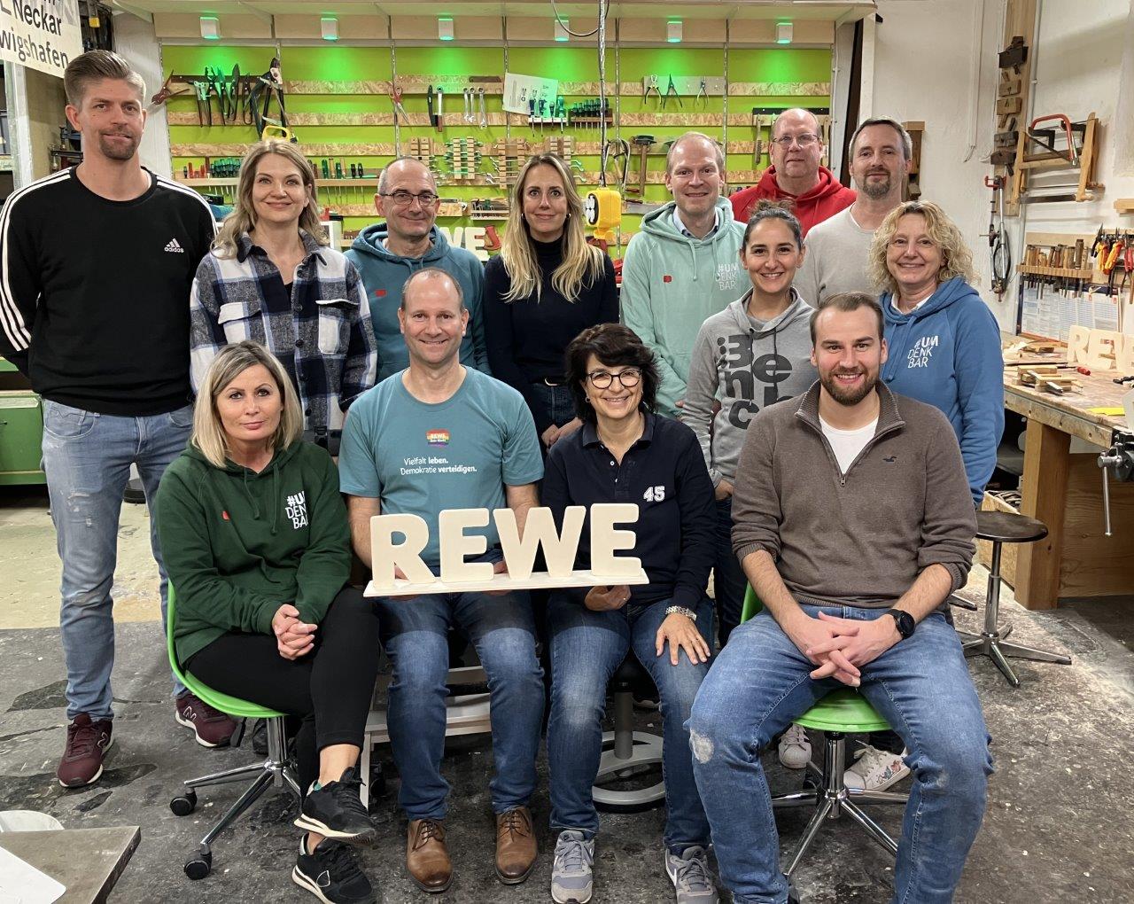 Kreatives Teambuilding mit Schreinerworkshop