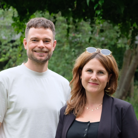 Mila und Chris — eure Ansprechpartner